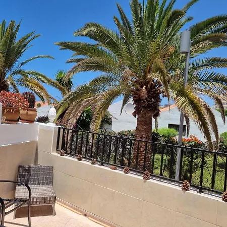 Casa De Palmeras * アデヘ